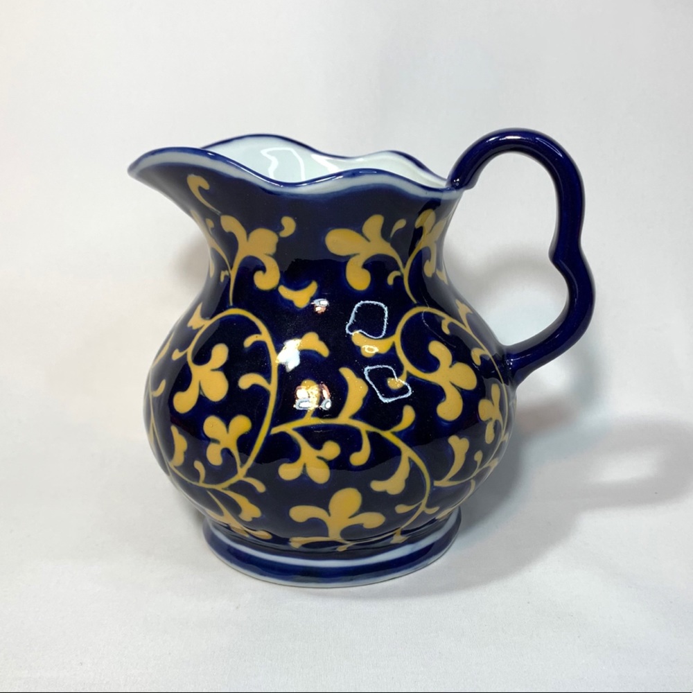 Vintage Chinese Porcelain Birds Pitcher